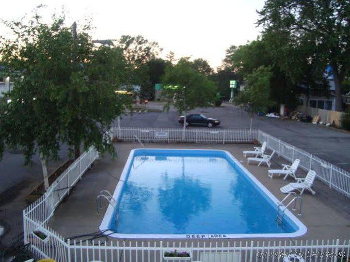 Joys Inn Niagara Falls Cataratas do Niágara Exterior foto